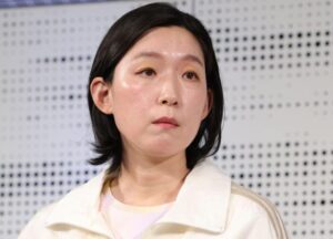 長野礼子(江口のりこ)の画像