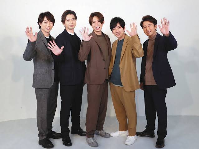 5人で嵐の画像