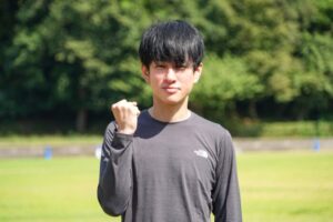 横山裕 マラソンのスタートで差し入れを手に